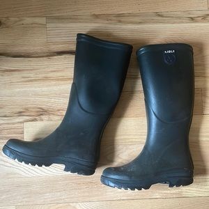 Aigle black rainboots / wellingtons